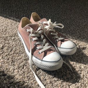 Converse low top sneakers size 7.5